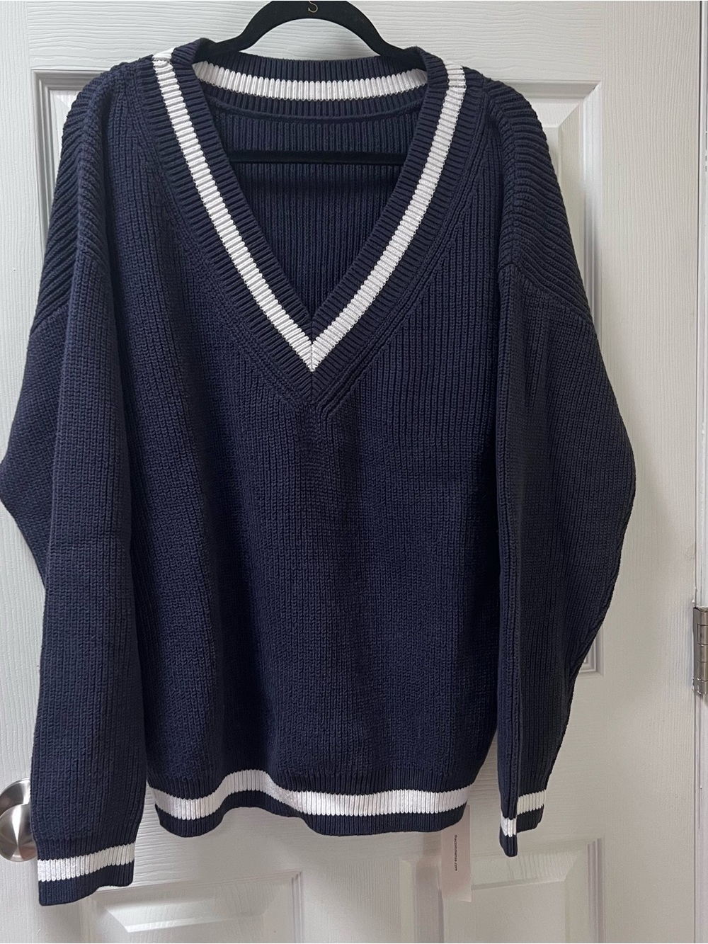 Commense NWT Tennis Prep Slouchy Deep V Neck Sweater Navy Blue Large Old Money